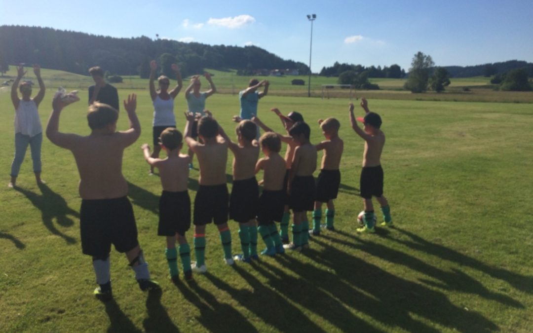 1-2-3 Oberkörper frei – Party unterm Auerberg